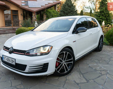 Белый Фольксваген Гольф ГТИ, объемом двигателя 1.98 л и пробегом 82 тыс. км за 14800 $, фото 5 на Automoto.ua