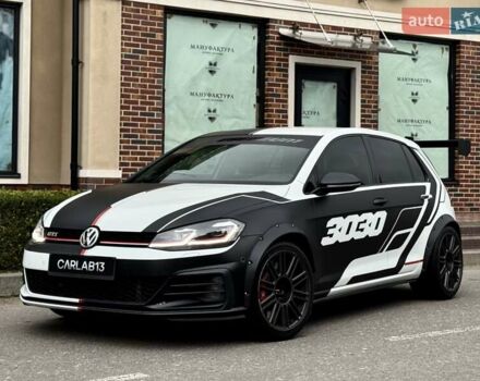 Белый Фольксваген Гольф ГТИ, объемом двигателя 1.98 л и пробегом 83 тыс. км за 25000 $, фото 1 на Automoto.ua