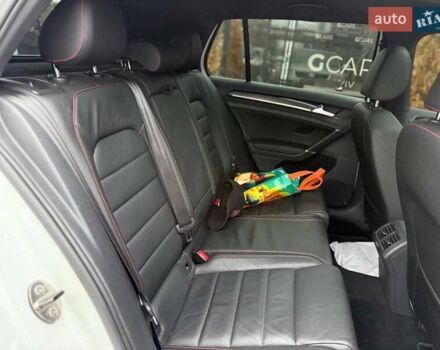 Белый Фольксваген Гольф ГТИ, объемом двигателя 1.98 л и пробегом 42 тыс. км за 17900 $, фото 33 на Automoto.ua