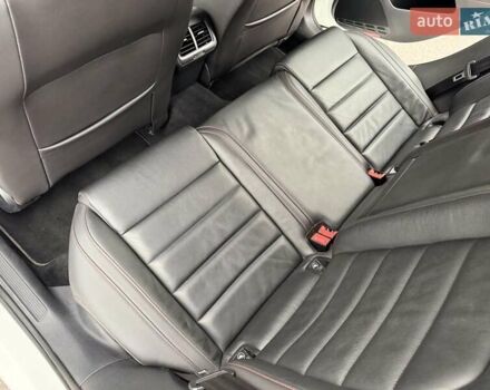 Белый Фольксваген Гольф ГТИ, объемом двигателя 1.98 л и пробегом 83 тыс. км за 25000 $, фото 24 на Automoto.ua