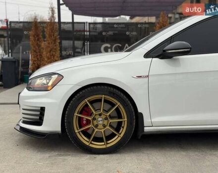 Белый Фольксваген Гольф ГТИ, объемом двигателя 1.98 л и пробегом 42 тыс. км за 17900 $, фото 10 на Automoto.ua