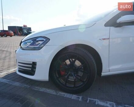 Білий Фольксваген Гольф ГТІ, об'ємом двигуна 1.98 л та пробігом 121 тис. км за 13000 $, фото 2 на Automoto.ua