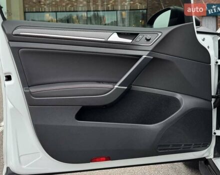 Белый Фольксваген Гольф ГТИ, объемом двигателя 1.98 л и пробегом 83 тыс. км за 25000 $, фото 20 на Automoto.ua