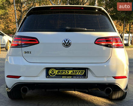 Белый Фольксваген Гольф ГТИ, объемом двигателя 1.98 л и пробегом 680 тыс. км за 24750 $, фото 5 на Automoto.ua