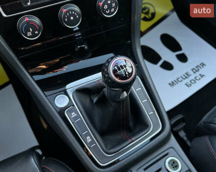 Белый Фольксваген Гольф ГТИ, объемом двигателя 1.98 л и пробегом 680 тыс. км за 24750 $, фото 16 на Automoto.ua