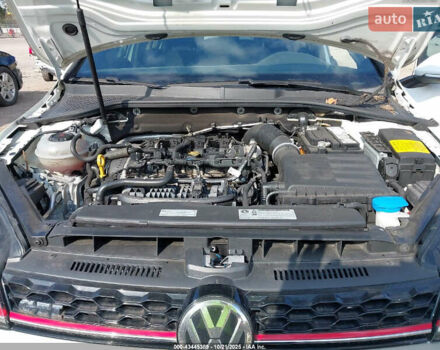 Белый Фольксваген Гольф ГТИ, объемом двигателя 2 л и пробегом 131 тыс. км за 4900 $, фото 12 на Automoto.ua