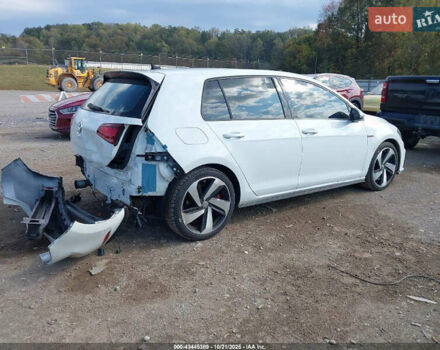 Белый Фольксваген Гольф ГТИ, объемом двигателя 2 л и пробегом 131 тыс. км за 4900 $, фото 2 на Automoto.ua