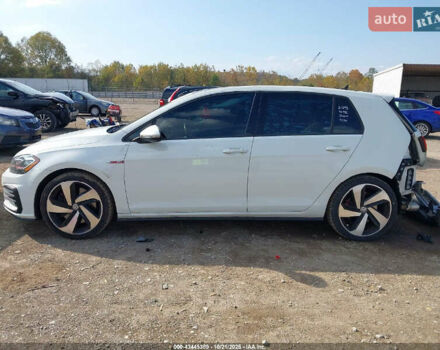 Белый Фольксваген Гольф ГТИ, объемом двигателя 2 л и пробегом 131 тыс. км за 4900 $, фото 4 на Automoto.ua