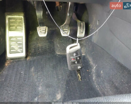 Белый Фольксваген Гольф ГТИ, объемом двигателя 2 л и пробегом 131 тыс. км за 4900 $, фото 13 на Automoto.ua