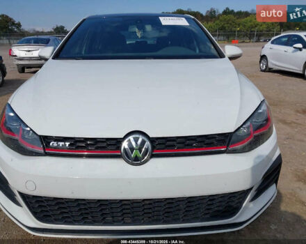 Белый Фольксваген Гольф ГТИ, объемом двигателя 2 л и пробегом 131 тыс. км за 4900 $, фото 14 на Automoto.ua