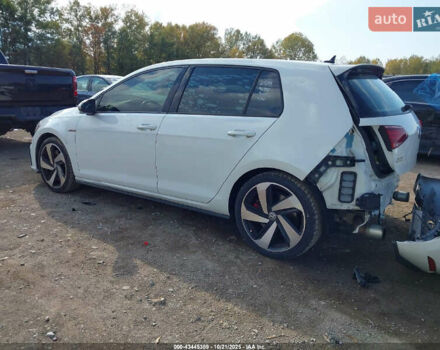 Белый Фольксваген Гольф ГТИ, объемом двигателя 2 л и пробегом 131 тыс. км за 4900 $, фото 1 на Automoto.ua