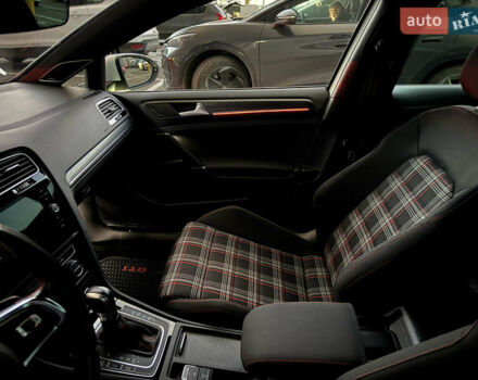 Белый Фольксваген Гольф ГТИ, объемом двигателя 1.98 л и пробегом 65 тыс. км за 25400 $, фото 42 на Automoto.ua