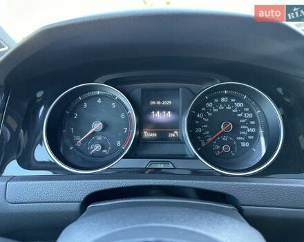 Білий Фольксваген Гольф ГТІ, об'ємом двигуна 1.98 л та пробігом 170 тис. км за 18999 $, фото 16 на Automoto.ua