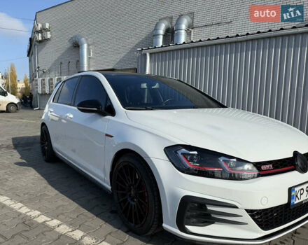 Белый Фольксваген Гольф ГТИ, объемом двигателя 1.98 л и пробегом 56 тыс. км за 20000 $, фото 5 на Automoto.ua