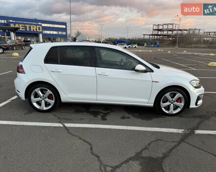 Белый Фольксваген Гольф ГТИ, объемом двигателя 1.98 л и пробегом 65 тыс. км за 25400 $, фото 6 на Automoto.ua