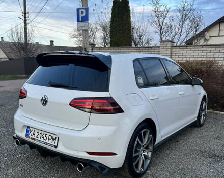 Белый Фольксваген Гольф ГТИ, объемом двигателя 2 л и пробегом 105 тыс. км за 22000 $, фото 6 на Automoto.ua