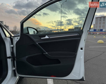 Белый Фольксваген Гольф ГТИ, объемом двигателя 1.98 л и пробегом 65 тыс. км за 25400 $, фото 20 на Automoto.ua