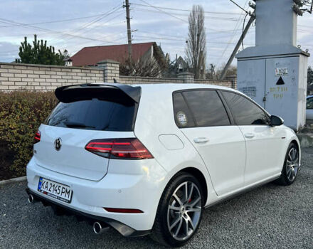 Белый Фольксваген Гольф ГТИ, объемом двигателя 2 л и пробегом 105 тыс. км за 22000 $, фото 4 на Automoto.ua