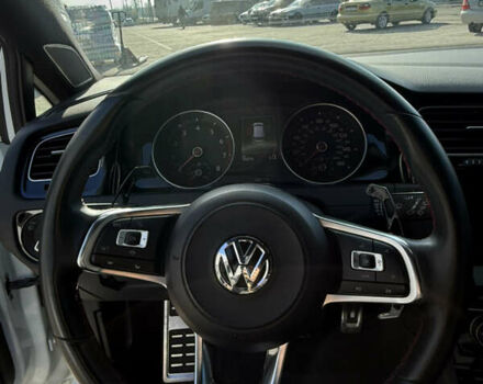 Белый Фольксваген Гольф ГТИ, объемом двигателя 1.98 л и пробегом 56 тыс. км за 20000 $, фото 18 на Automoto.ua