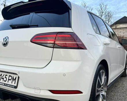 Белый Фольксваген Гольф ГТИ, объемом двигателя 2 л и пробегом 105 тыс. км за 22000 $, фото 8 на Automoto.ua