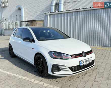 Белый Фольксваген Гольф ГТИ, объемом двигателя 1.98 л и пробегом 56 тыс. км за 20000 $, фото 3 на Automoto.ua