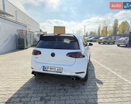 Белый Фольксваген Гольф ГТИ, объемом двигателя 1.98 л и пробегом 56 тыс. км за 20000 $, фото 7 на Automoto.ua