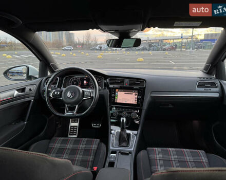 Белый Фольксваген Гольф ГТИ, объемом двигателя 1.98 л и пробегом 65 тыс. км за 25400 $, фото 24 на Automoto.ua