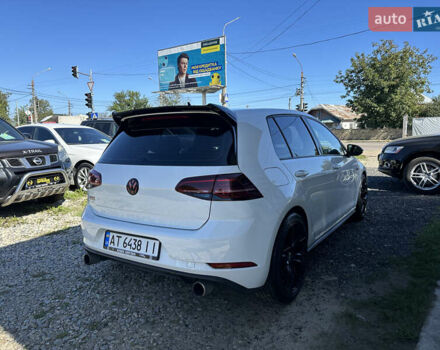 Білий Фольксваген Гольф ГТІ, об'ємом двигуна 1.98 л та пробігом 170 тис. км за 18999 $, фото 4 на Automoto.ua