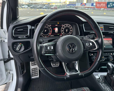 Белый Фольксваген Гольф ГТИ, объемом двигателя 1.98 л и пробегом 65 тыс. км за 25400 $, фото 35 на Automoto.ua