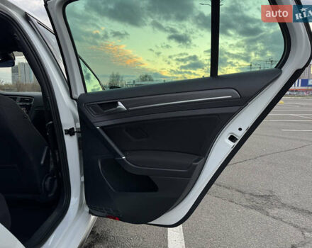 Белый Фольксваген Гольф ГТИ, объемом двигателя 1.98 л и пробегом 65 тыс. км за 25400 $, фото 25 на Automoto.ua