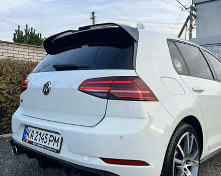 Белый Фольксваген Гольф ГТИ, объемом двигателя 2 л и пробегом 105 тыс. км за 22000 $, фото 10 на Automoto.ua