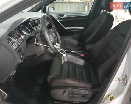 Білий Фольксваген Гольф ГТІ, об'ємом двигуна 1.98 л та пробігом 89 тис. км за 2900 $, фото 6 на Automoto.ua