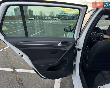 Белый Фольксваген Гольф ГТИ, объемом двигателя 1.98 л и пробегом 65 тыс. км за 25400 $, фото 29 на Automoto.ua