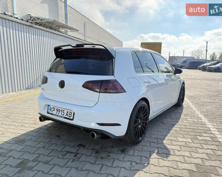Белый Фольксваген Гольф ГТИ, объемом двигателя 1.98 л и пробегом 56 тыс. км за 20000 $, фото 8 на Automoto.ua