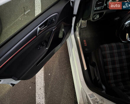 Белый Фольксваген Гольф ГТИ, объемом двигателя 1.98 л и пробегом 65 тыс. км за 25400 $, фото 43 на Automoto.ua