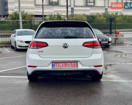 Білий Фольксваген Гольф ГТІ, об'ємом двигуна 2 л та пробігом 11 тис. км за 16999 $, фото 6 на Automoto.ua