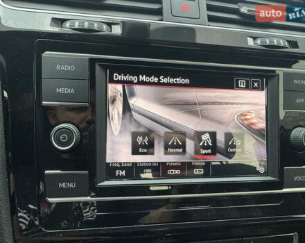 Білий Фольксваген Гольф ГТІ, об'ємом двигуна 2 л та пробігом 11 тис. км за 21500 $, фото 56 на Automoto.ua