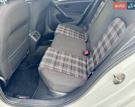 Білий Фольксваген Гольф ГТІ, об'ємом двигуна 2 л та пробігом 11 тис. км за 21500 $, фото 29 на Automoto.ua