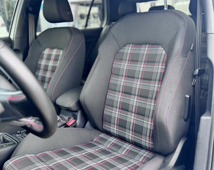 Білий Фольксваген Гольф ГТІ, об'ємом двигуна 2 л та пробігом 11 тис. км за 21500 $, фото 22 на Automoto.ua