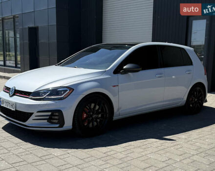 Белый Фольксваген Гольф ГТИ, объемом двигателя 2 л и пробегом 71 тыс. км за 20500 $, фото 1 на Automoto.ua