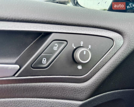 Білий Фольксваген Гольф ГТІ, об'ємом двигуна 2 л та пробігом 11 тис. км за 21500 $, фото 36 на Automoto.ua