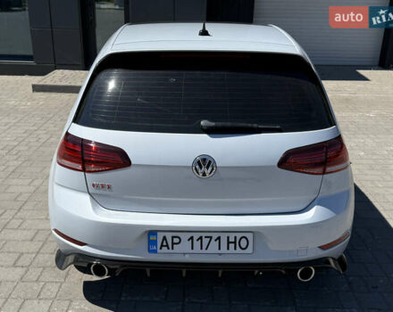 Белый Фольксваген Гольф ГТИ, объемом двигателя 2 л и пробегом 71 тыс. км за 20500 $, фото 5 на Automoto.ua