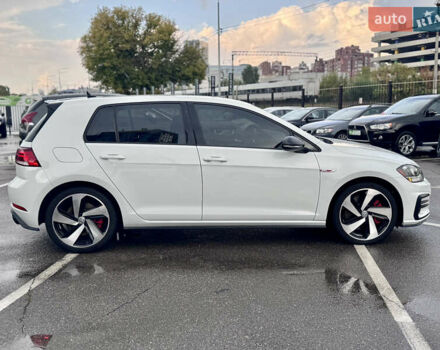 Білий Фольксваген Гольф ГТІ, об'ємом двигуна 2 л та пробігом 11 тис. км за 21500 $, фото 6 на Automoto.ua