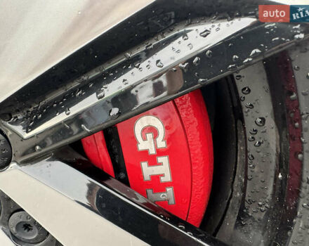 Білий Фольксваген Гольф ГТІ, об'ємом двигуна 2 л та пробігом 11 тис. км за 21500 $, фото 58 на Automoto.ua