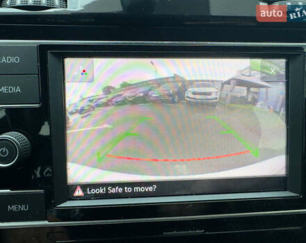 Белый Фольксваген Гольф ГТИ, объемом двигателя 2 л и пробегом 11 тыс. км за 19500 $, фото 47 на Automoto.ua