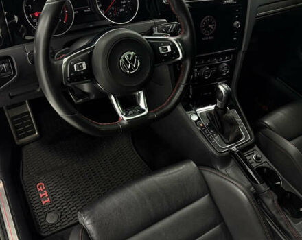 Белый Фольксваген Гольф ГТИ, объемом двигателя 1.98 л и пробегом 68 тыс. км за 22500 $, фото 16 на Automoto.ua