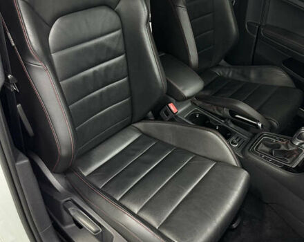 Белый Фольксваген Гольф ГТИ, объемом двигателя 1.98 л и пробегом 68 тыс. км за 22500 $, фото 28 на Automoto.ua