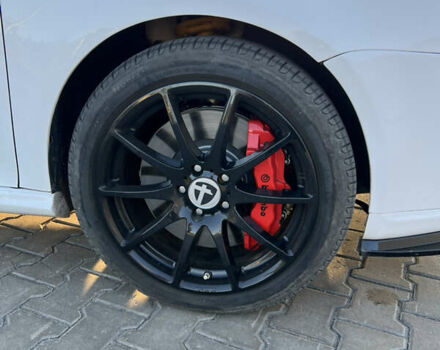 Фольксваген Гольф ГТИ 2007 в Днепре (Днепропетровске) на Automoto.ua Белый Фольксваген Гольф ГТИ, объемом двигателя 2 л и пробегом 200 тыс. км за 9000 $, фото 7 на Automoto.ua