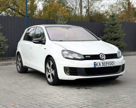 Белый Фольксваген Гольф ГТИ, объемом двигателя 1.98 л и пробегом 213 тыс. км за 9700 $, фото 1 на Automoto.ua