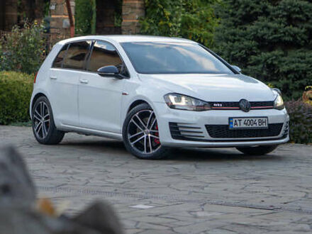 Белый Фольксваген Гольф ГТИ, объемом двигателя 1.98 л и пробегом 82 тыс. км за 14800 $, фото 1 на Automoto.ua